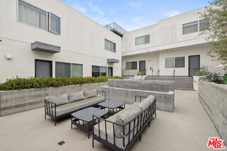 957 Figueroa Ter Unit: 310