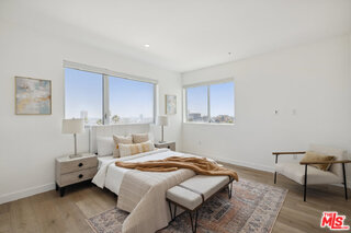 957 Figueroa Ter Unit: 310