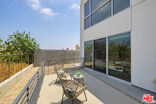 957 Figueroa Ter Unit: 310