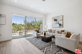 957 Figueroa Ter Unit: 310