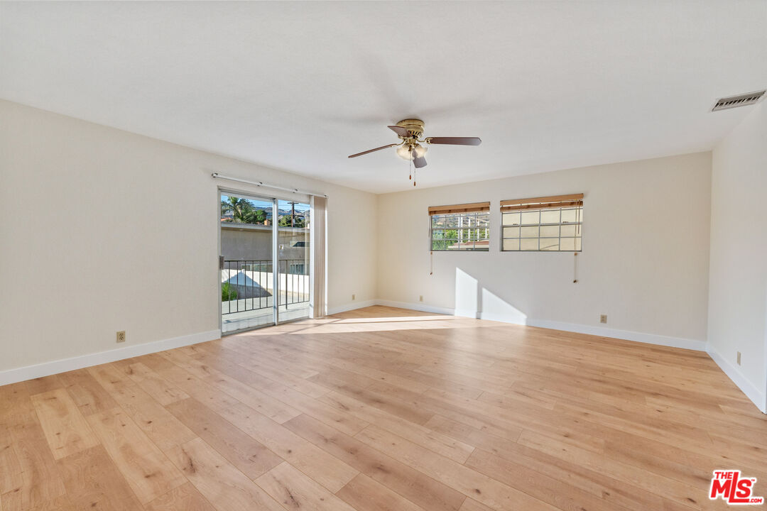 807 E Orange Grove Ave