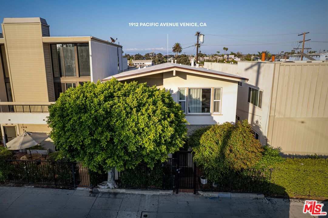 1912 Pacific Ave