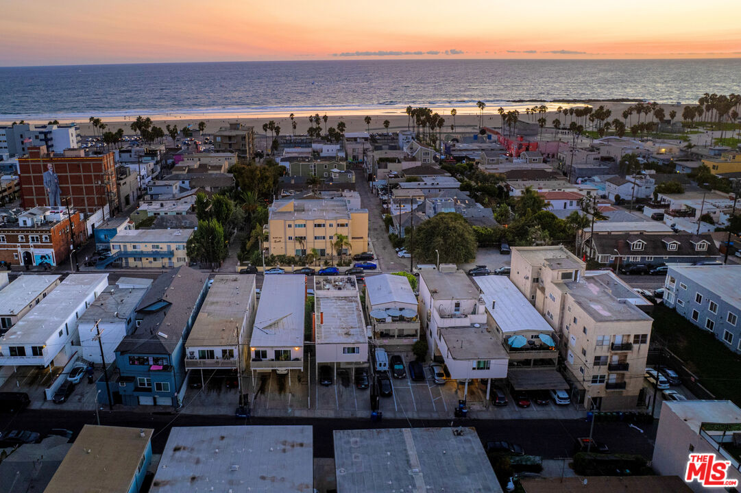 1914 Pacific Ave