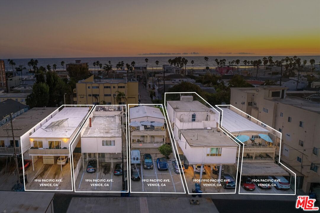 1916 Pacific Ave