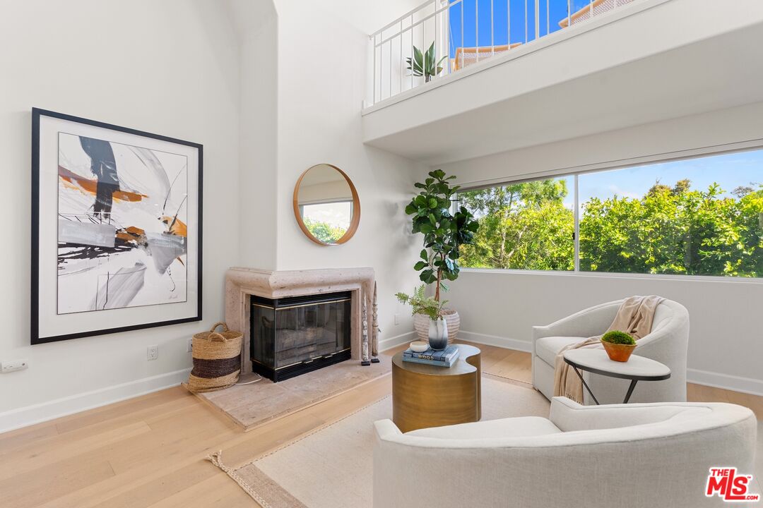 390 S Sepulveda Blvd Unit: 409