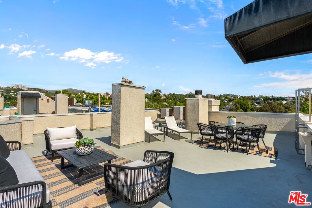 390 S Sepulveda Blvd Unit: 409