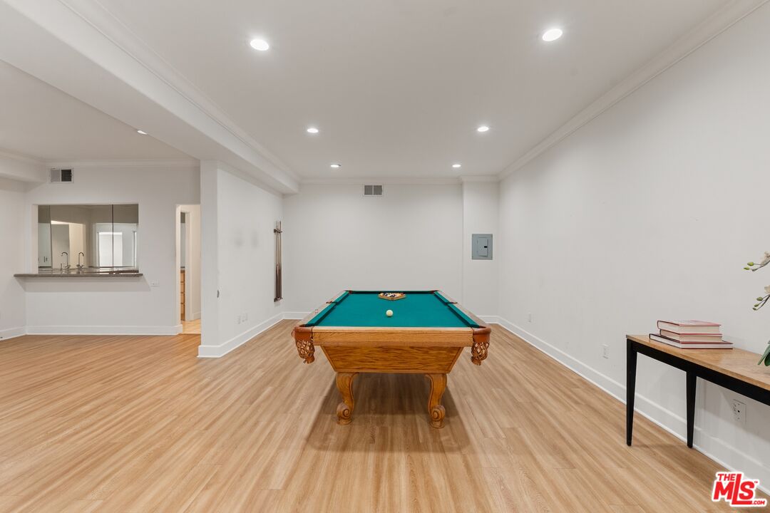 390 S Sepulveda Blvd Unit: 409