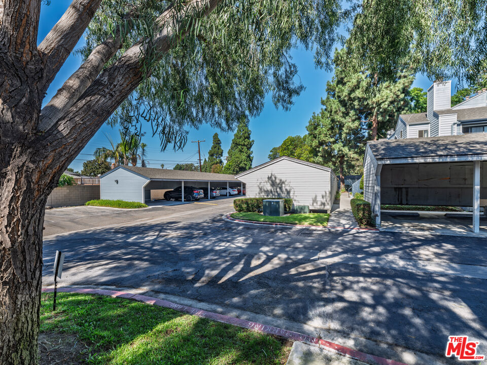 7312 Quill Dr Unit: 16