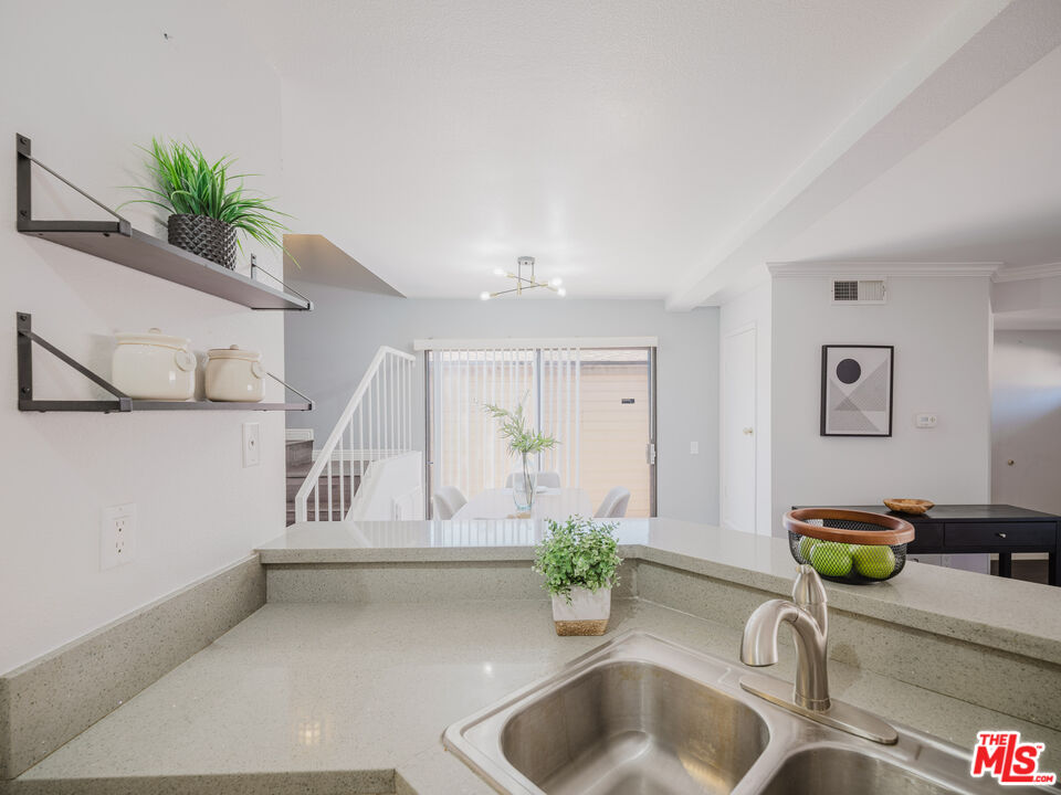 7312 Quill Dr Unit: 16