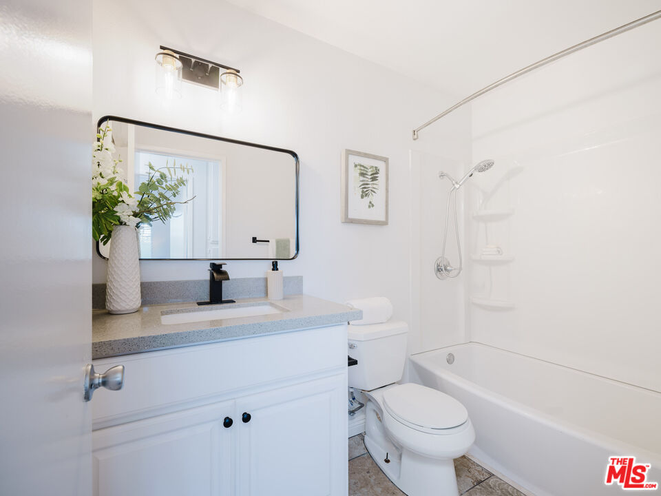 7312 Quill Dr Unit: 16