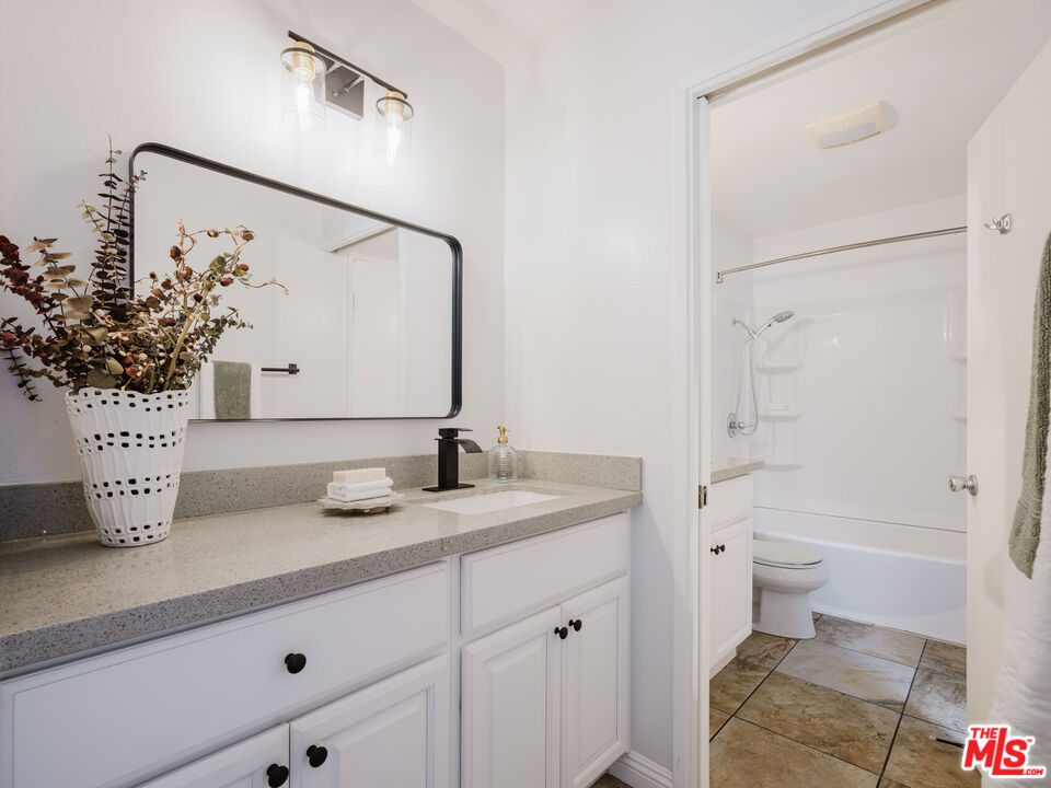 7312 Quill Dr Unit: 16