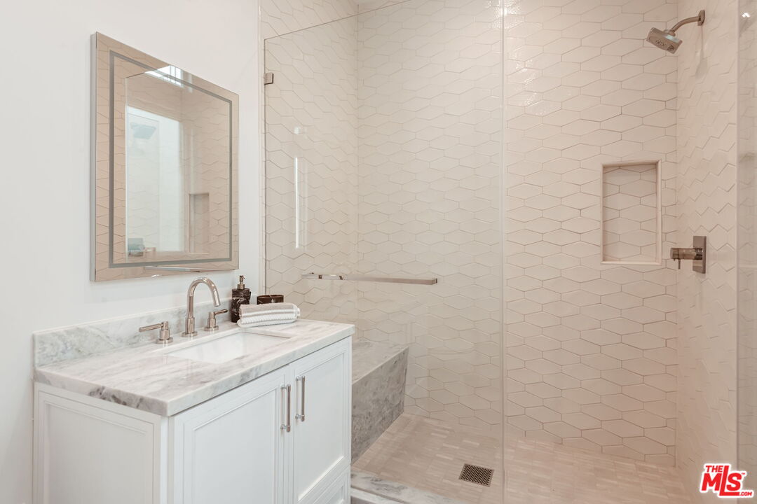 10725 Ashton Ave Unit: 401