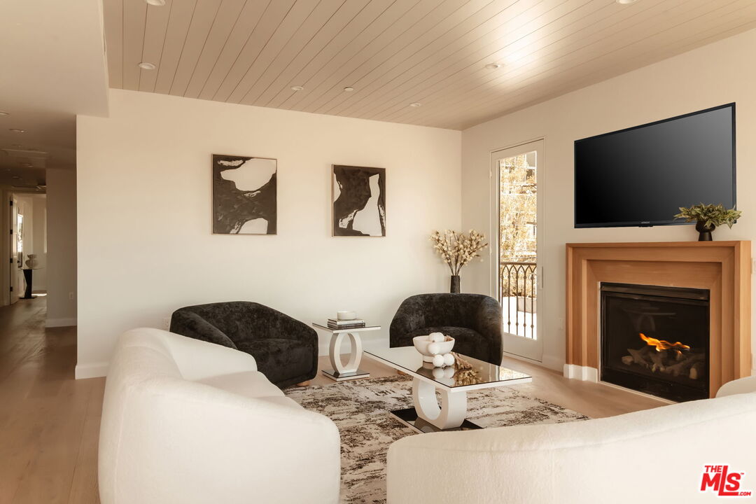 10725 Ashton Ave Unit: 301