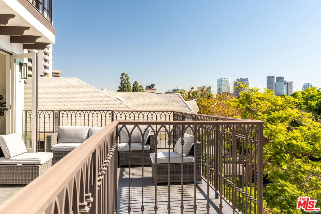 10725 Ashton Ave Unit: 301