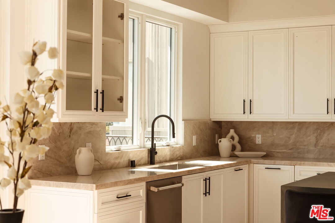 10725 Ashton Ave Unit: 101