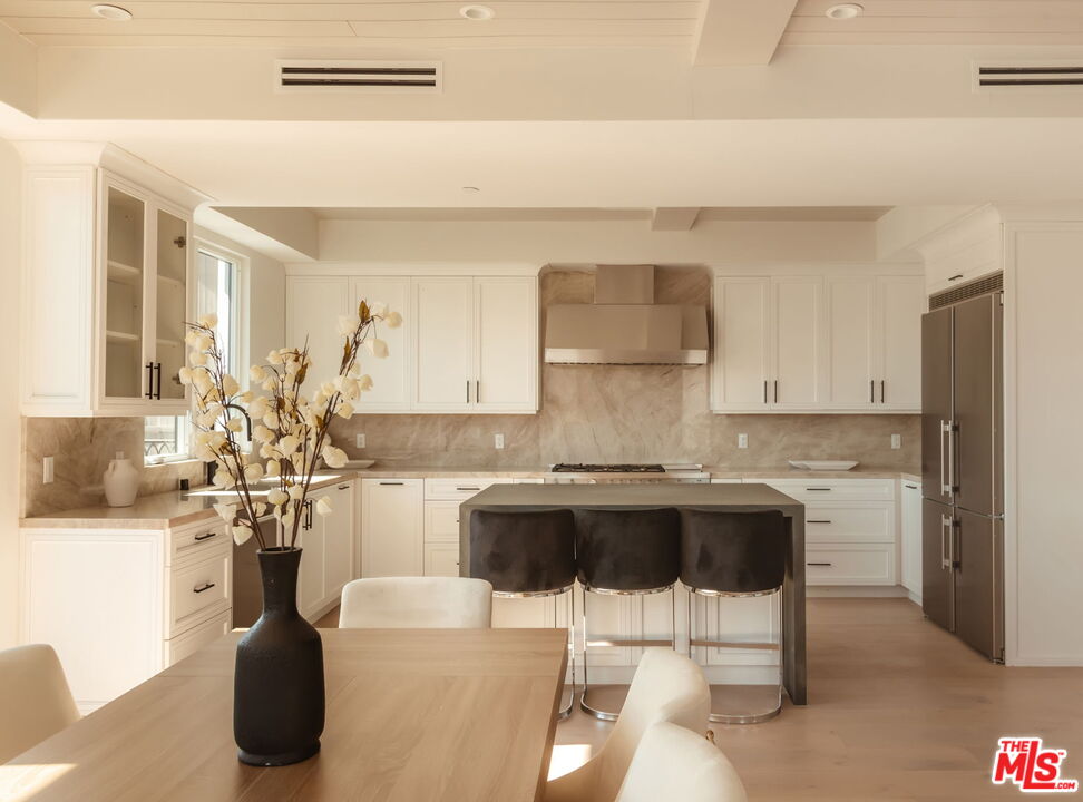 10725 Ashton Ave Unit: 101