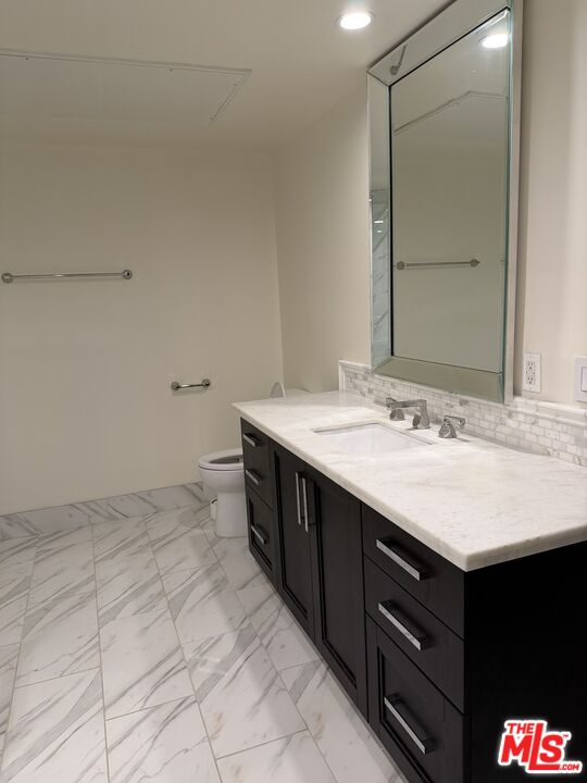 10647 Ashton Ave Unit: 203