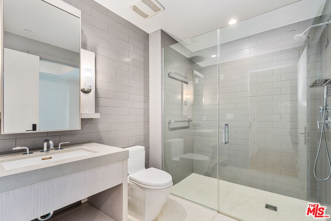 10777 Wilshire Blvd Unit: 501