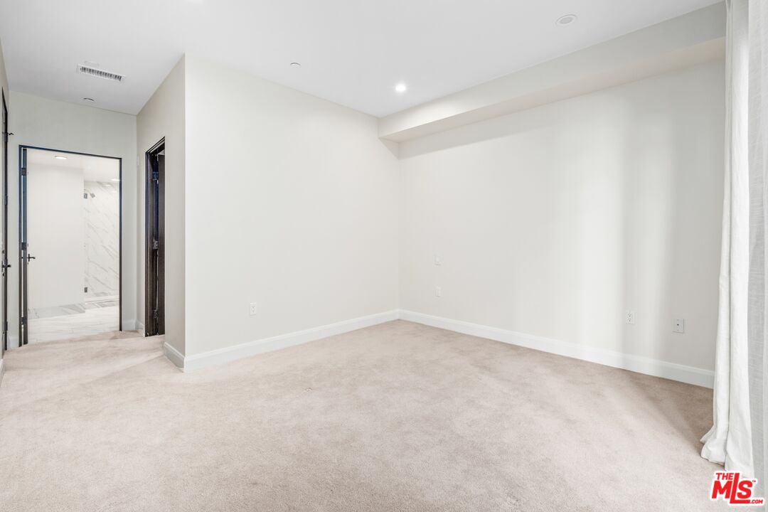 10647 Ashton Unit: 203