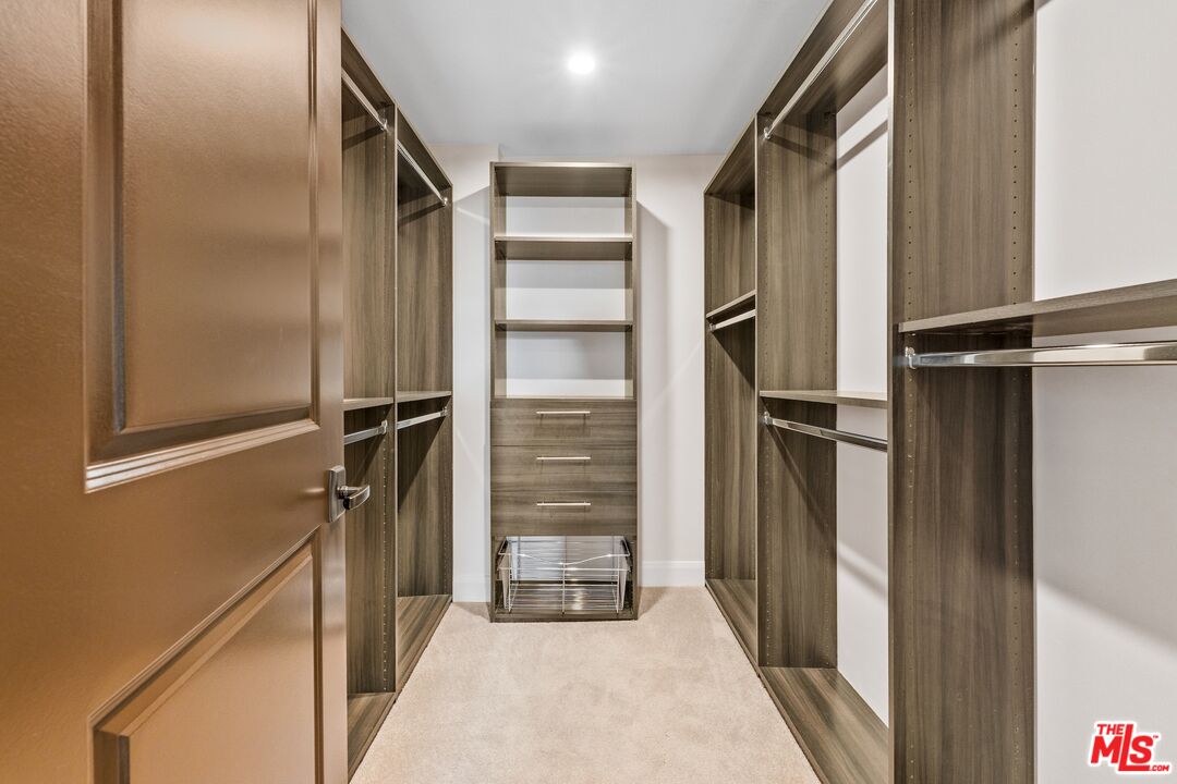 10647 Ashton Unit: 203