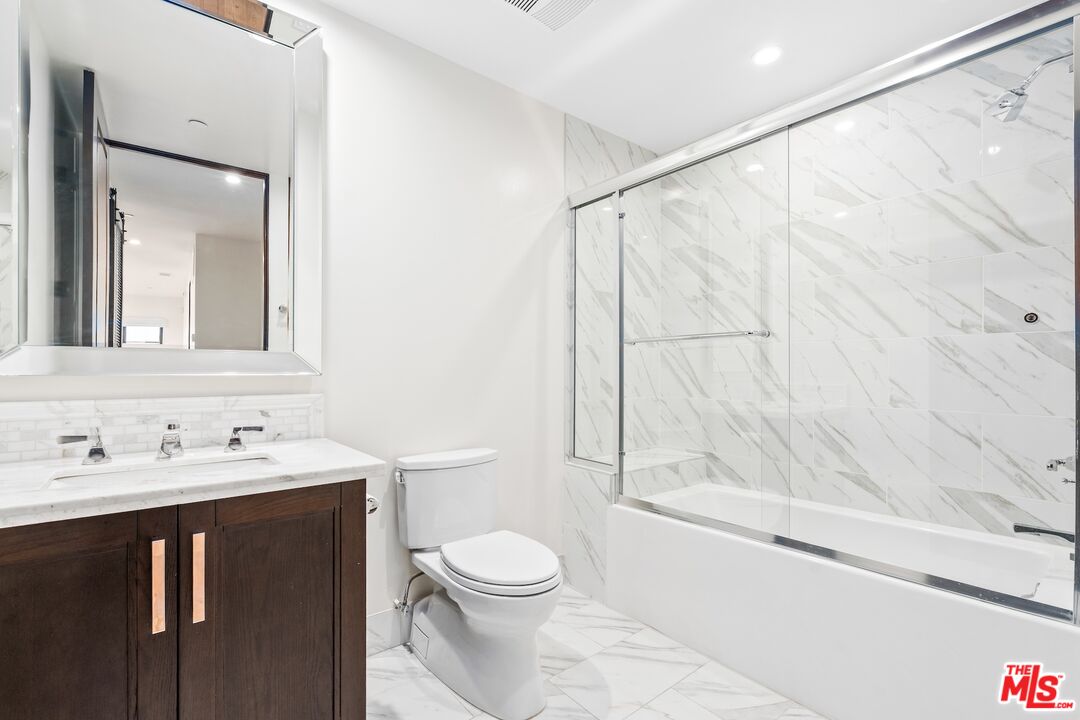 10647 Ashton Unit: 203