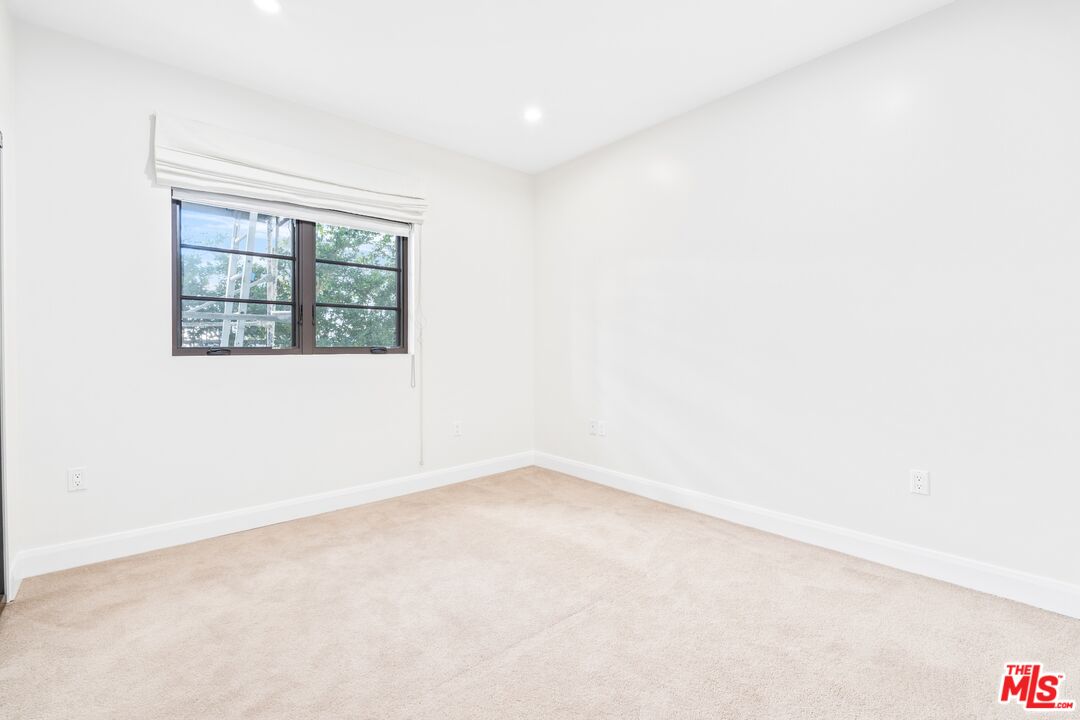 10647 Ashton Unit: 203