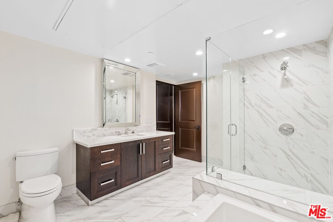 10647 Ashton Unit: 203