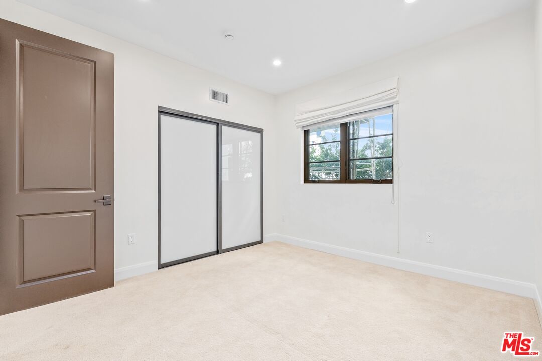 10647 Ashton Unit: 203