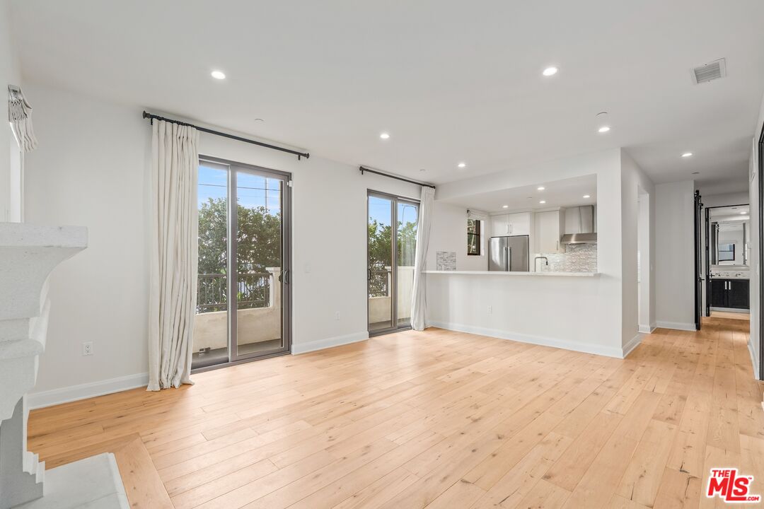 10647 Ashton Unit: 203