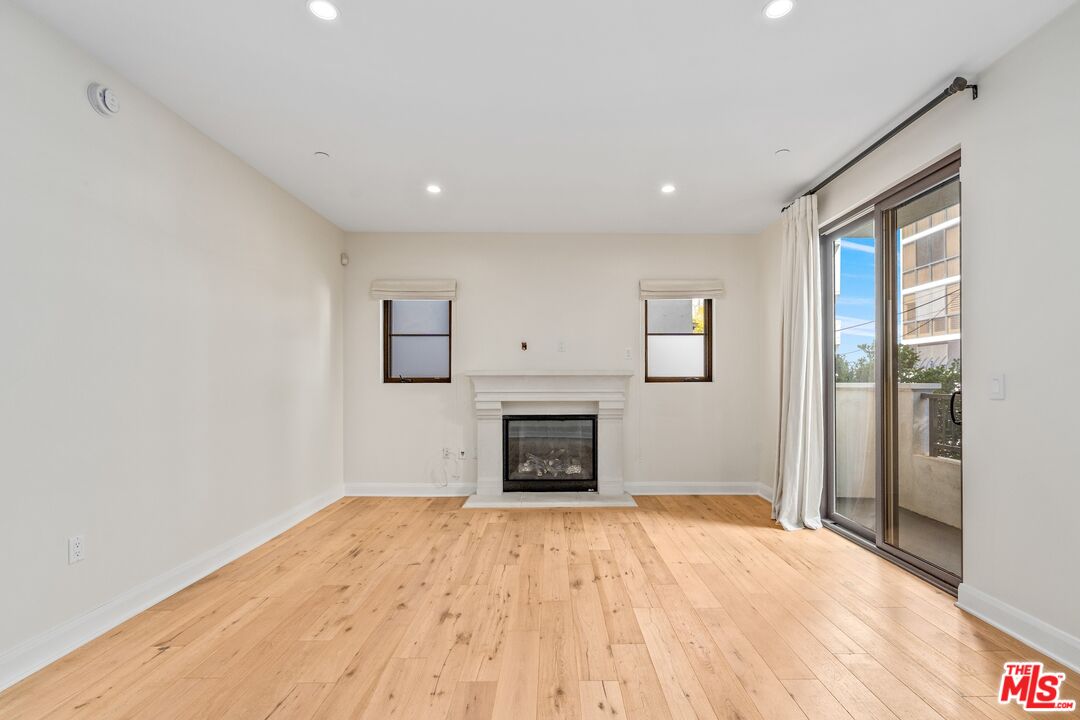 10647 Ashton Unit: 203