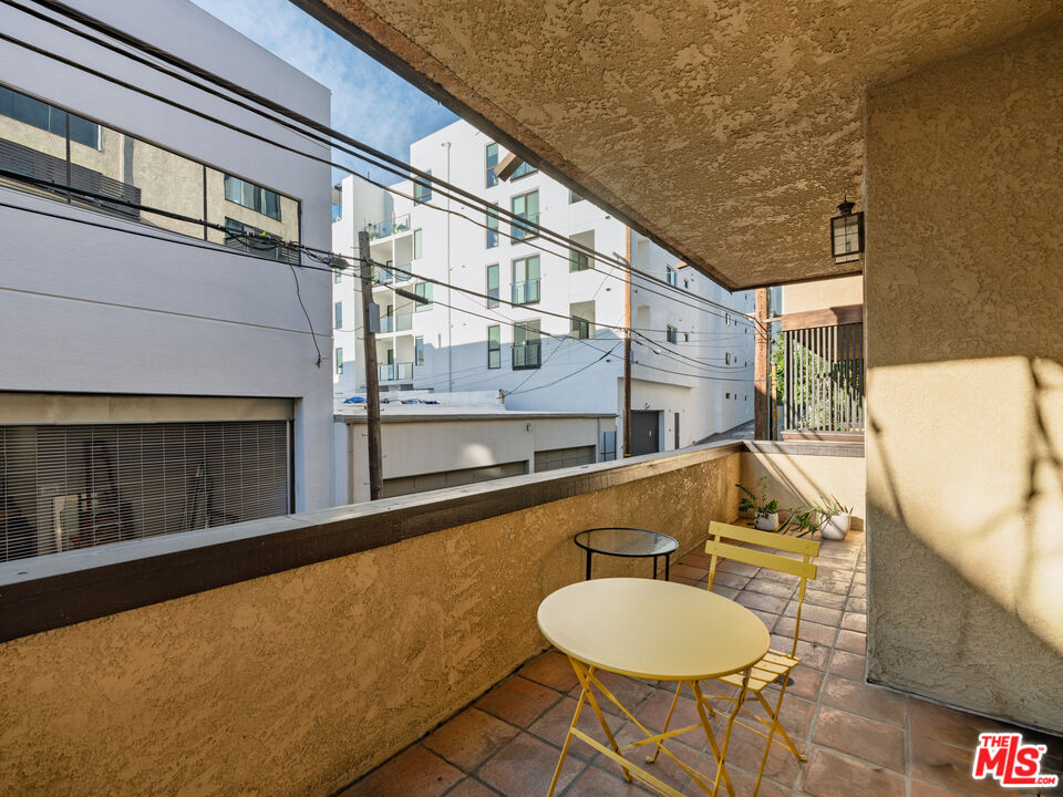 10327 Missouri Ave Unit: 105