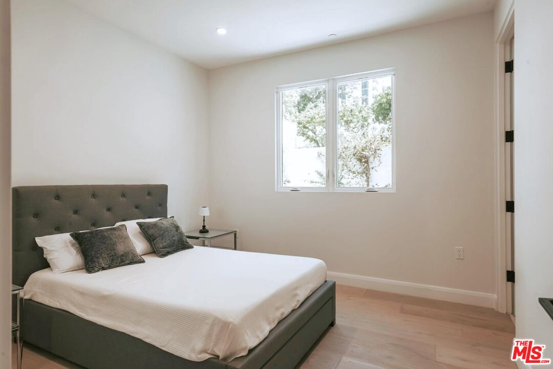 10725 Ashton Ave Unit: 101