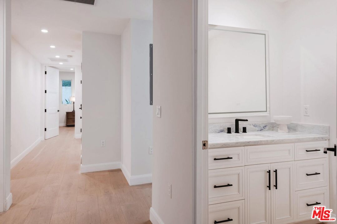 10725 Ashton Ave Unit: 101