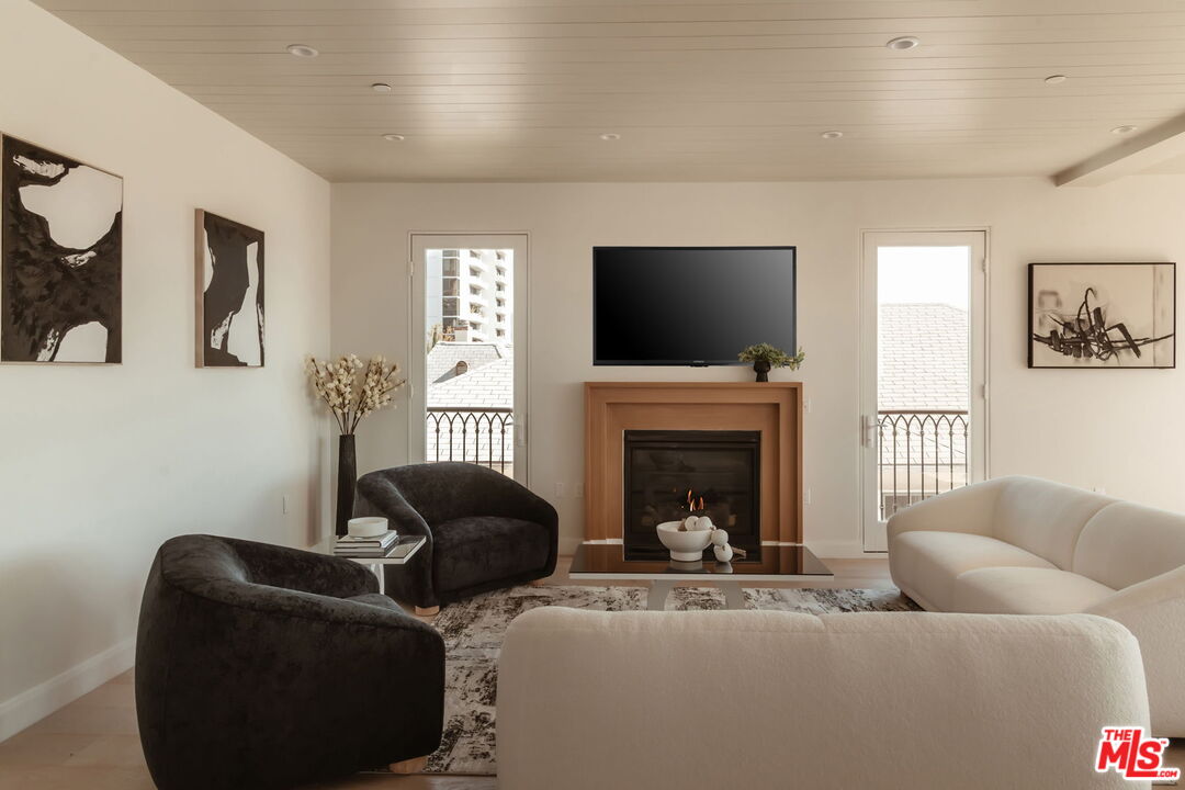 10725 Ashton Ave Unit: 301