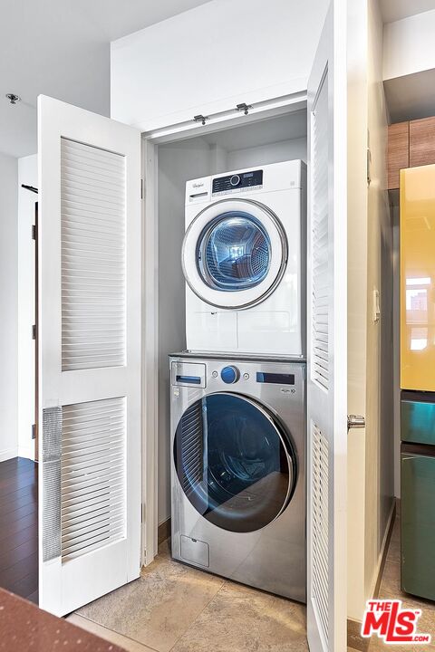 3785 Wilshire Blvd Unit: 2008