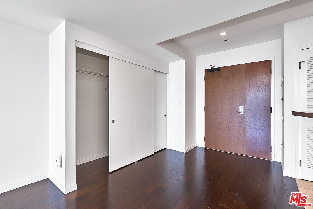 3785 Wilshire Blvd Unit: 2008