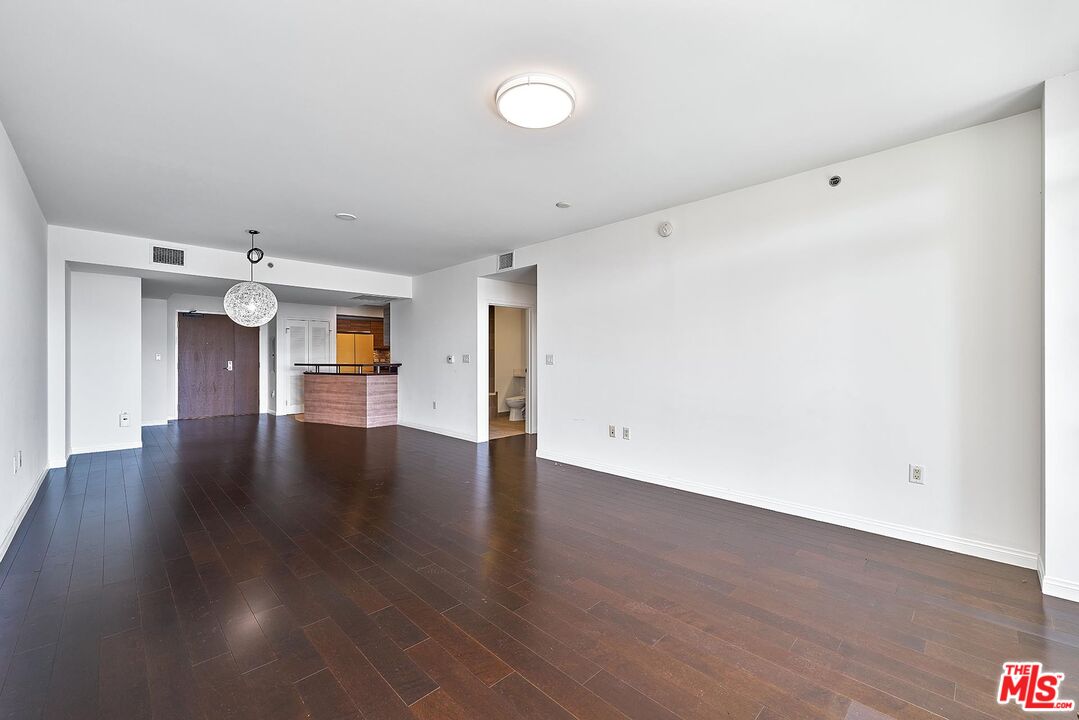 3785 Wilshire Blvd Unit: 2008