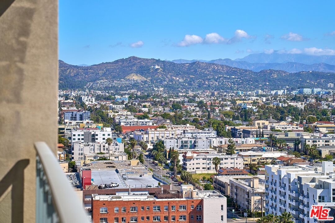 3785 Wilshire Blvd Unit: 2008