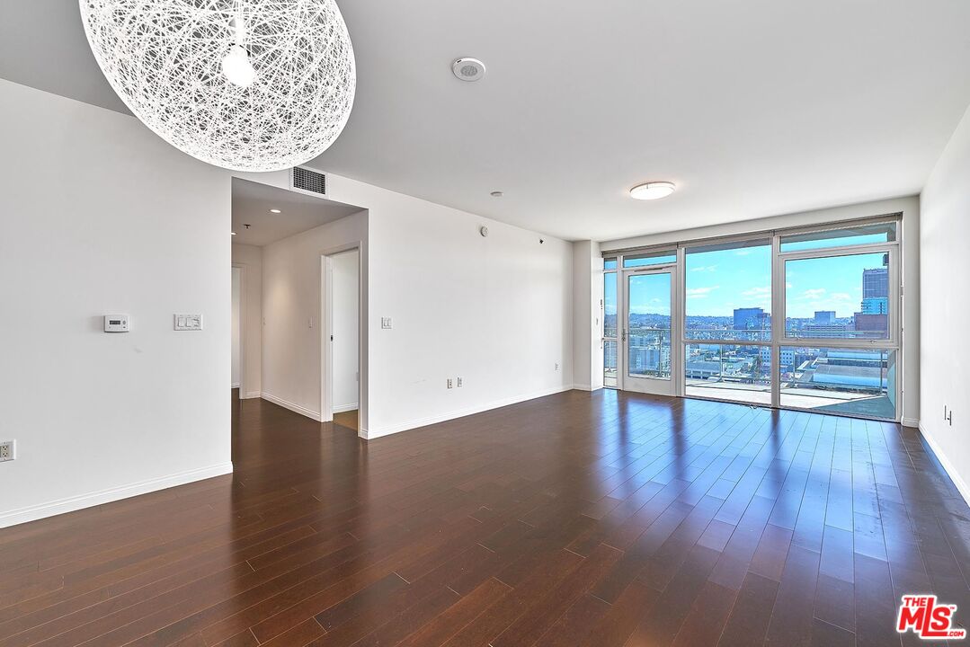 3785 Wilshire Blvd Unit: 2008