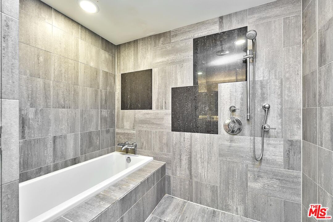 3785 Wilshire Blvd Unit: 2008