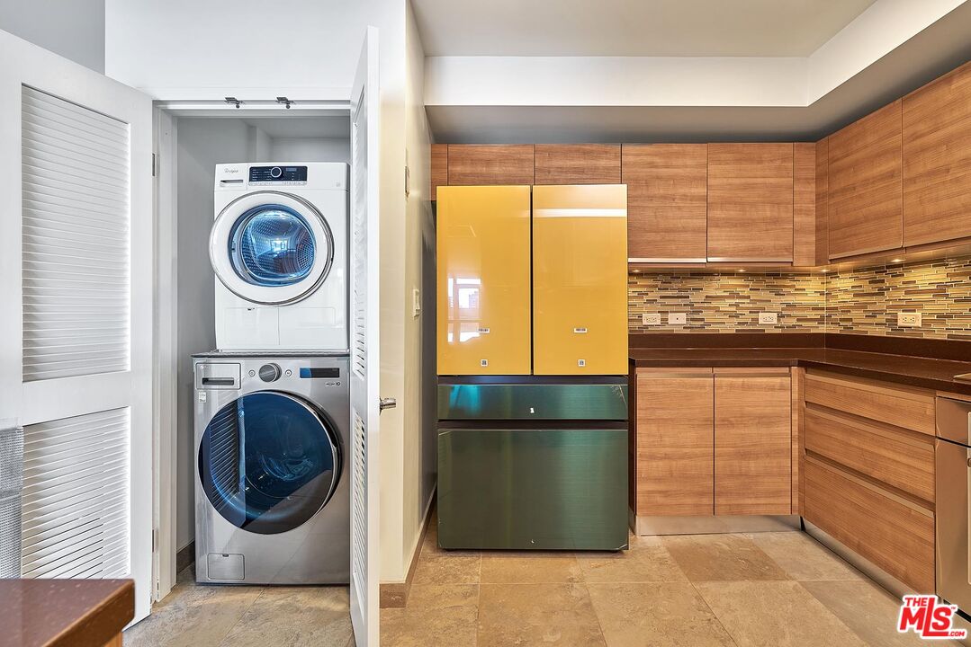 3785 Wilshire Blvd Unit: 2008