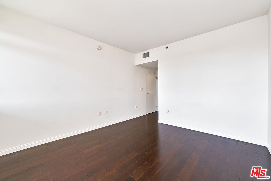 3785 Wilshire Blvd Unit: 2008