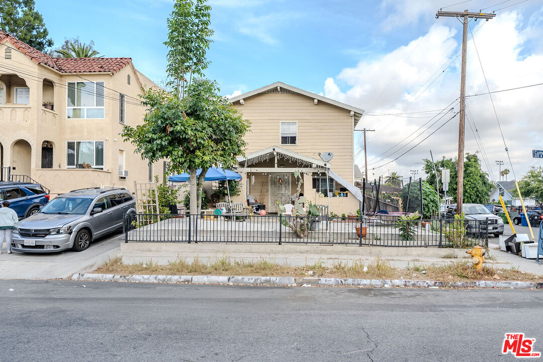 649 N Cummings St