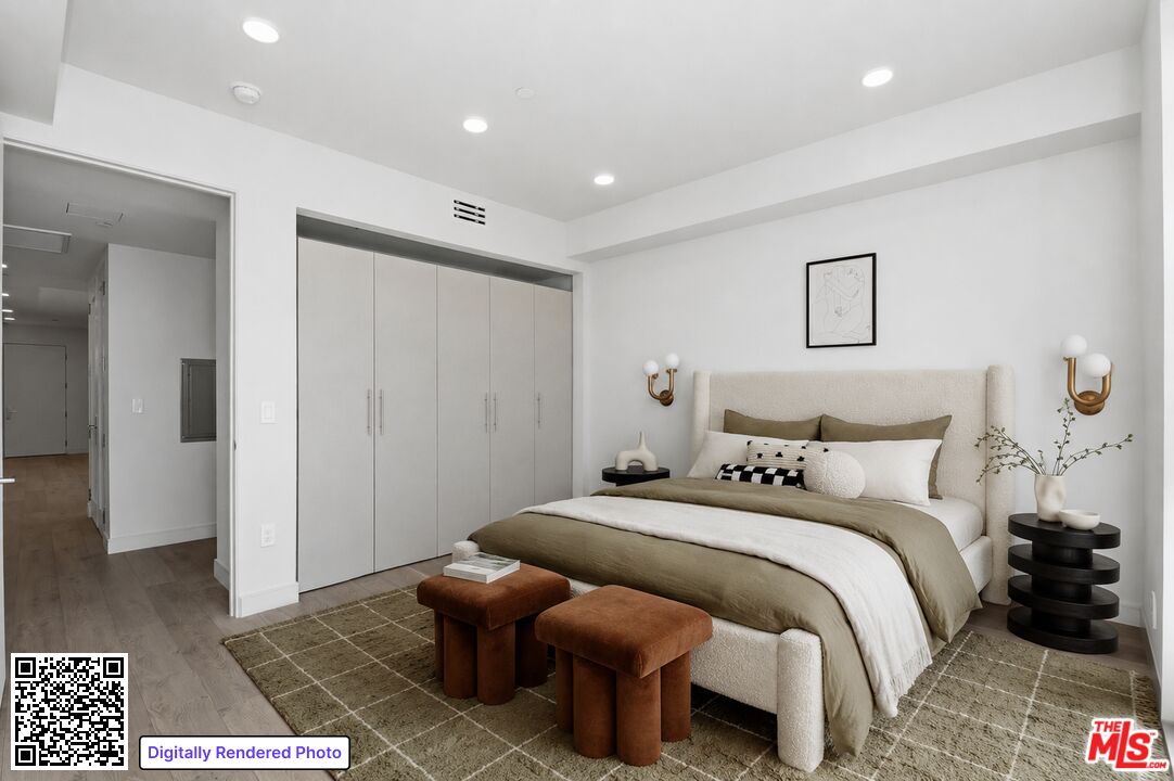505 S Barrington Ave Unit: 202