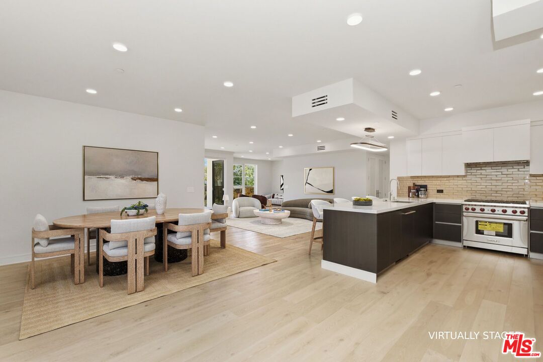 505 S Barrington Ave Unit: 202