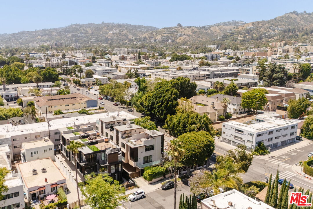 1245 N Formosa Ave Unit: B