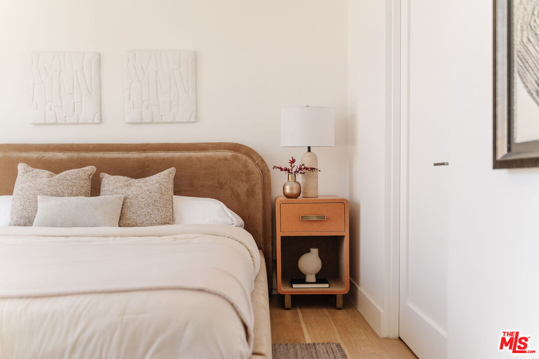 1245 N Formosa Ave Unit: B