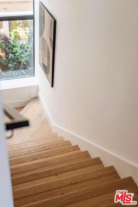 1245 N Formosa Ave Unit: B