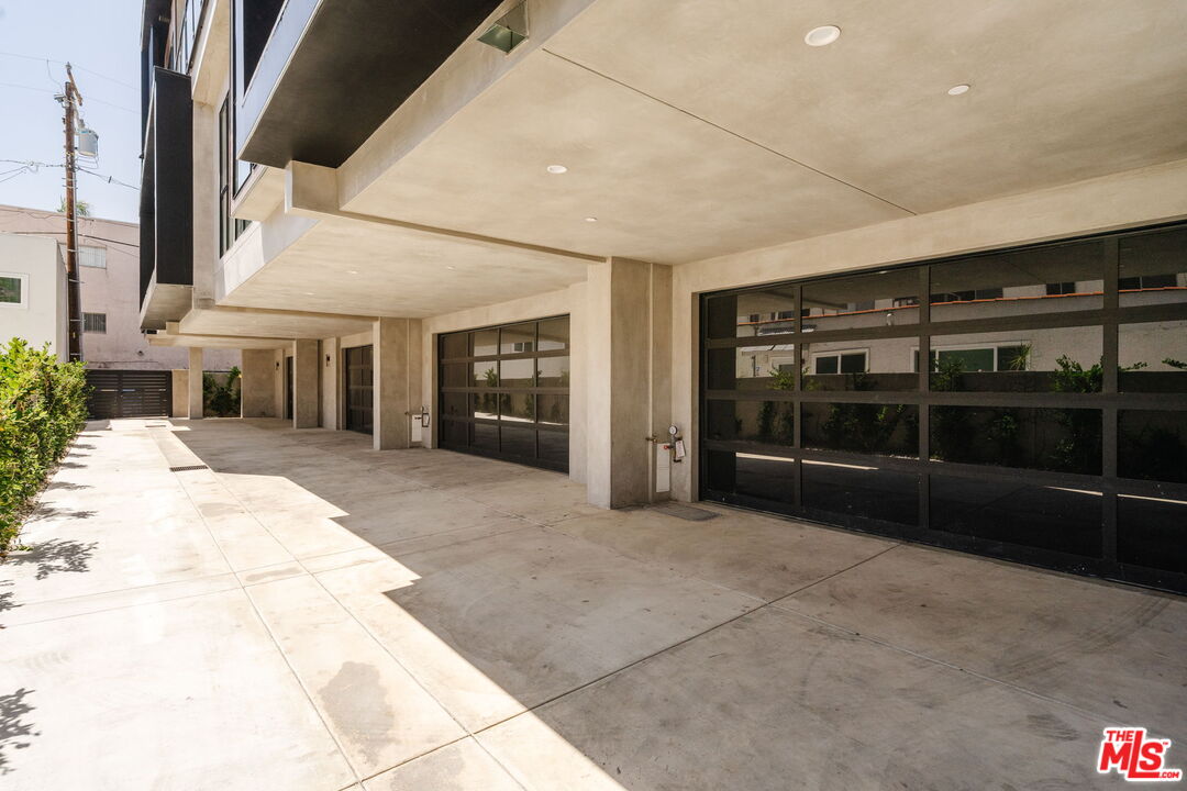 1245 N Formosa Ave Unit: B