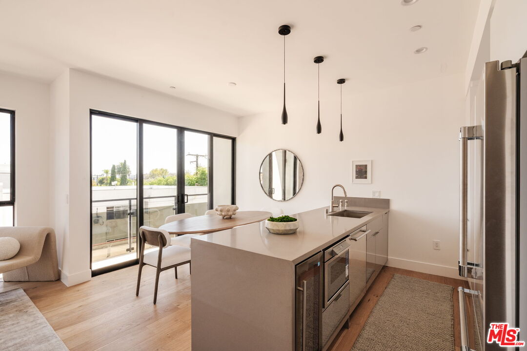 1245 N Formosa Ave Unit: B